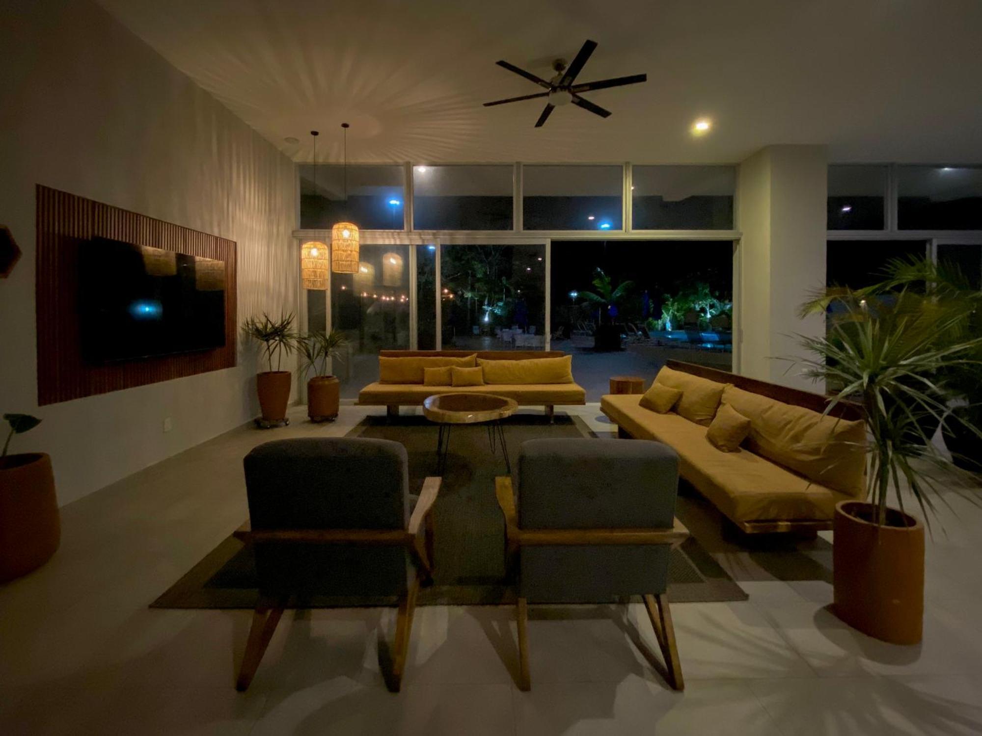 Itare Beach House Бусериас Экстерьер фото
